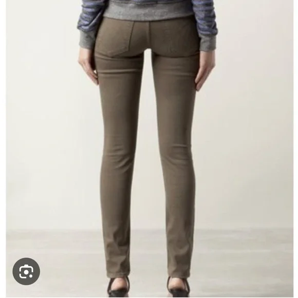 MOTHER Denim + Freja Limited Edition Skinny Jeans in Olive Green Wash - Picture 2 of 10